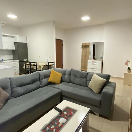 Ona'S Apartments Lushnjë 外观 照片