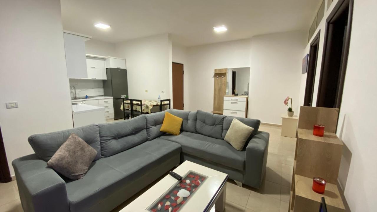 Ona'S Apartments Lushnjë 外观 照片