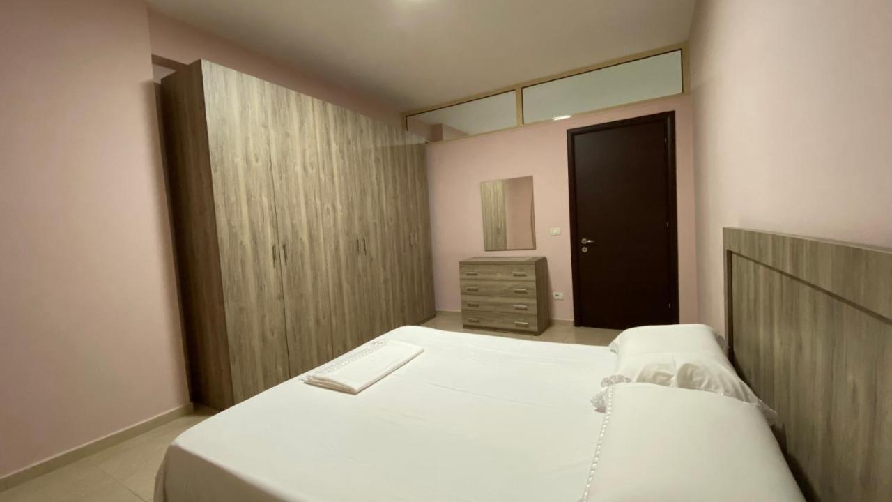 Ona'S Apartments Lushnjë 外观 照片