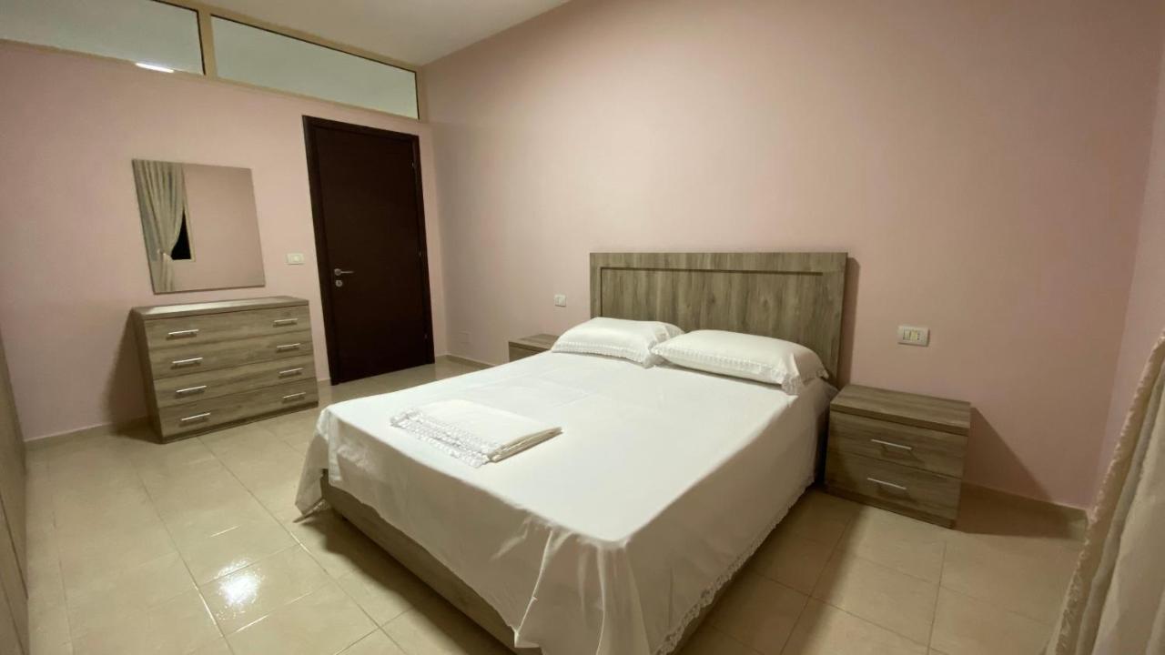 Ona'S Apartments Lushnjë 外观 照片