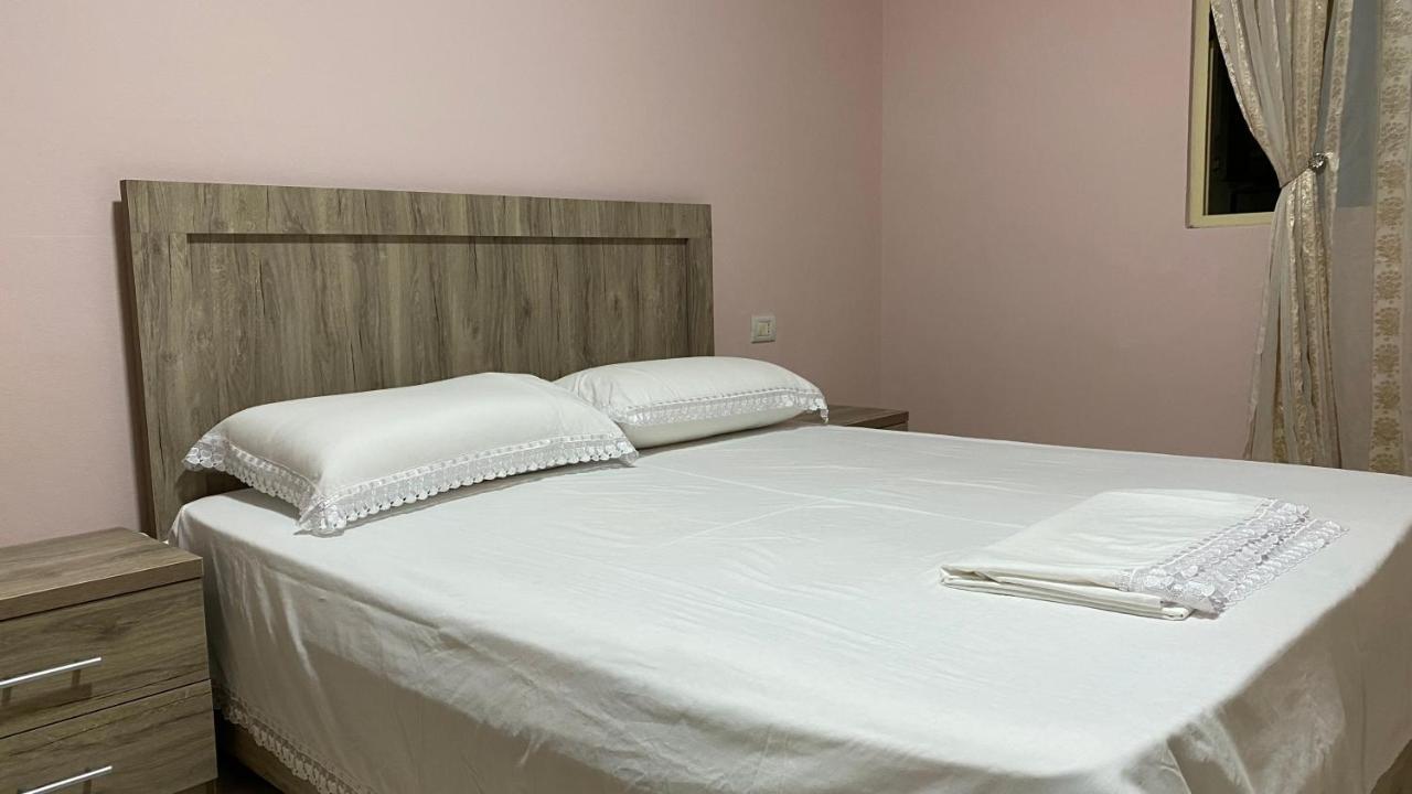 Ona'S Apartments Lushnjë 外观 照片