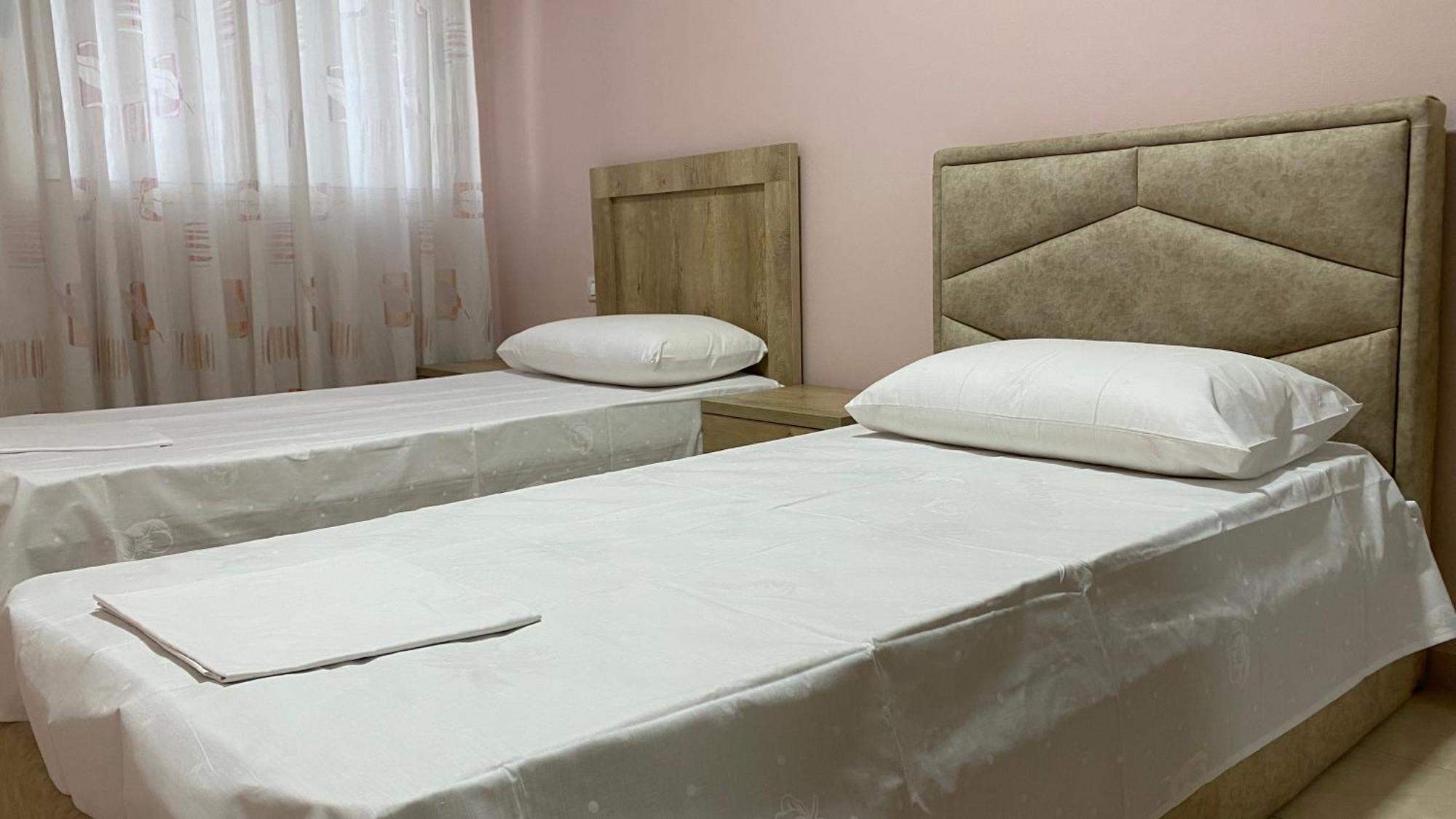 Ona'S Apartments Lushnjë 外观 照片